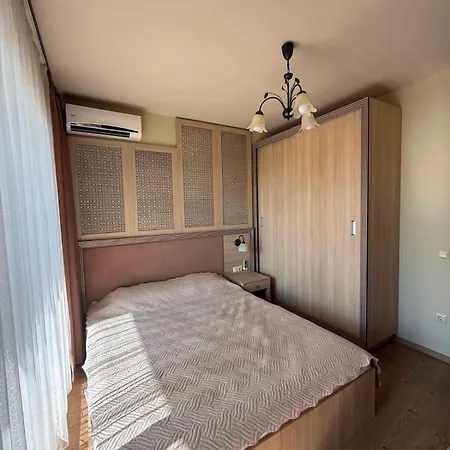 Луксозен Апартамент В К-Кс Златни Пясъци 4* Sables d'or