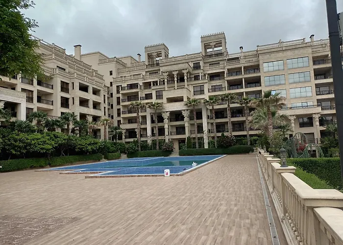 Hotel луксозен в 4 звезден 4*